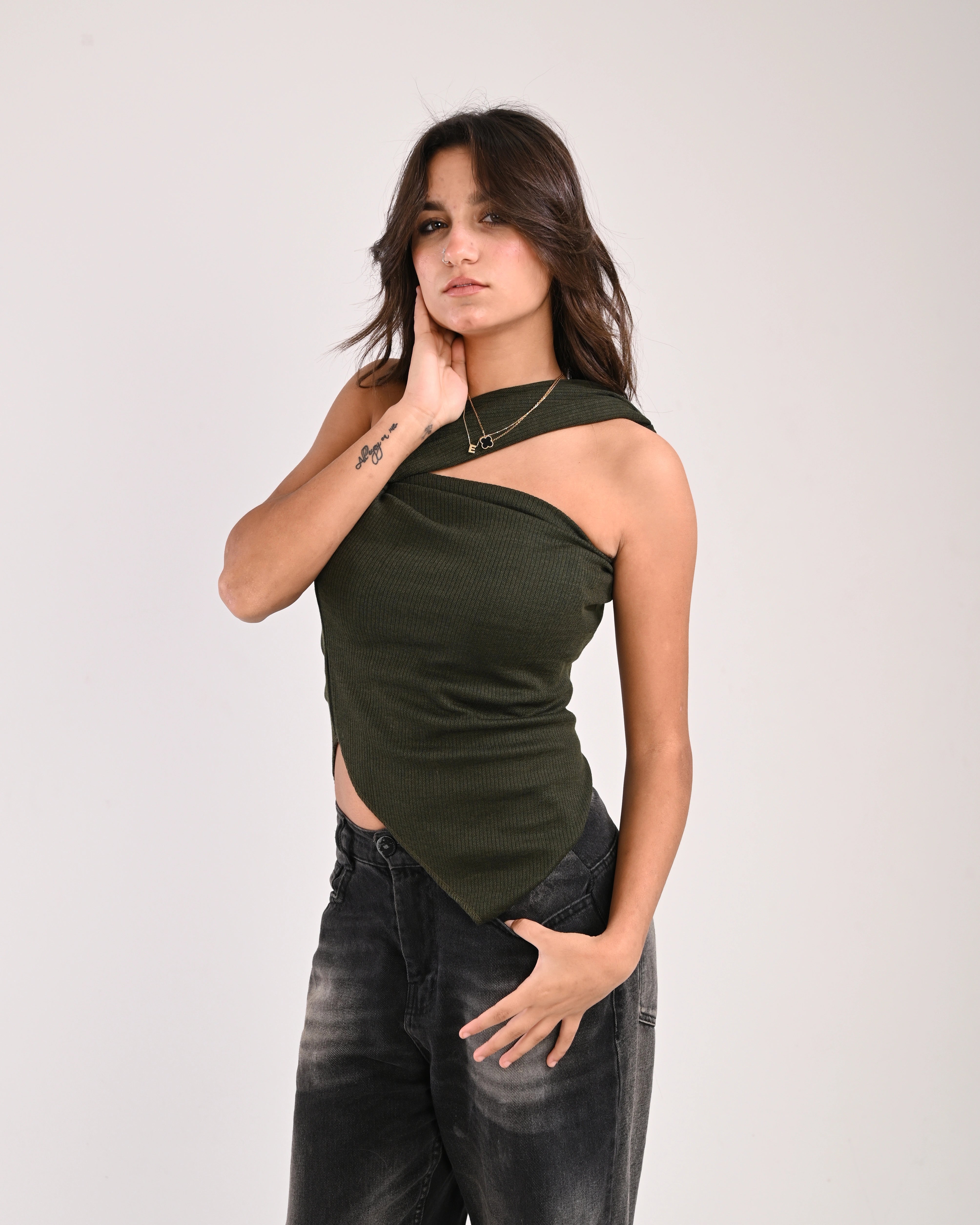 Richness V-top by 6 ways - Olive Green